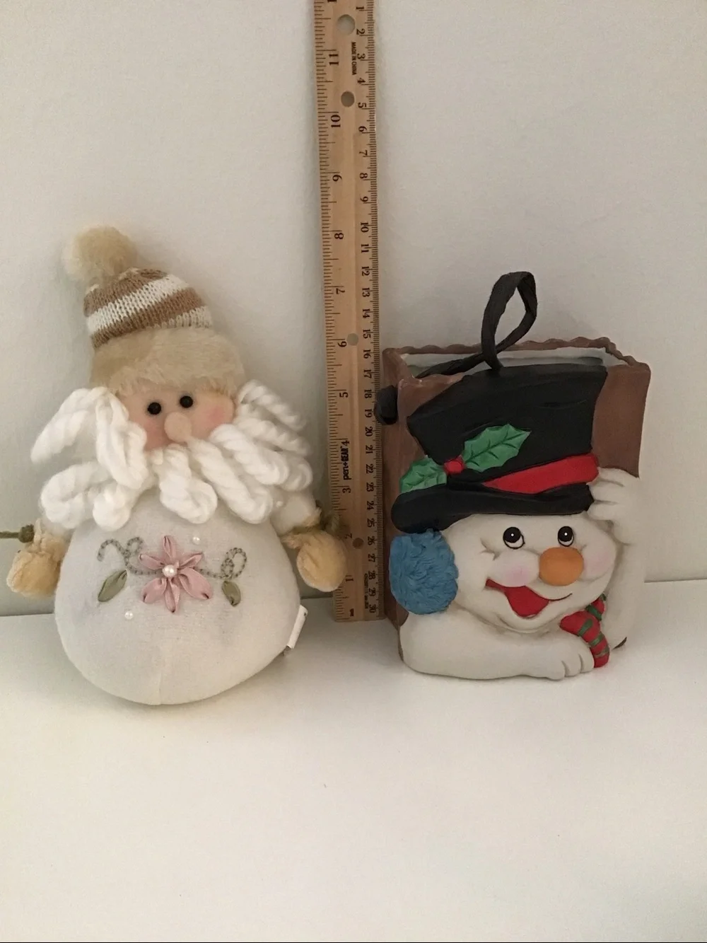 Sweet Lot of Christmas decorations, Bath & body works candle, Santa plush + more
